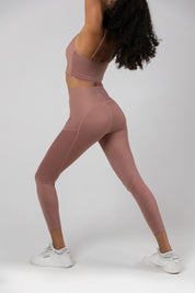 Sculpted V-Waist Leggings