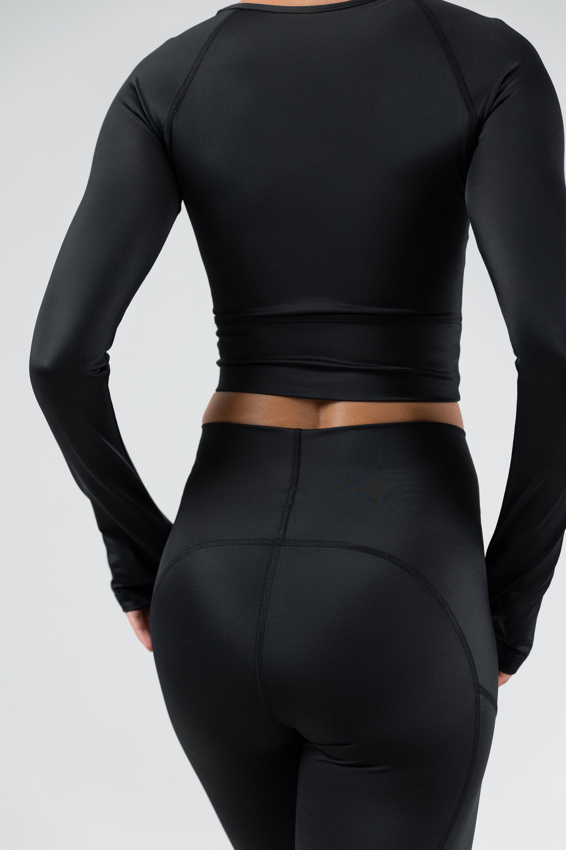 Sculpted V-Waist Leggings